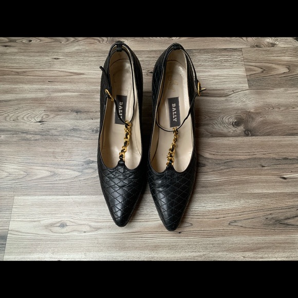 BALLY Vintage Quilted Pumps - Picture 2 of 7